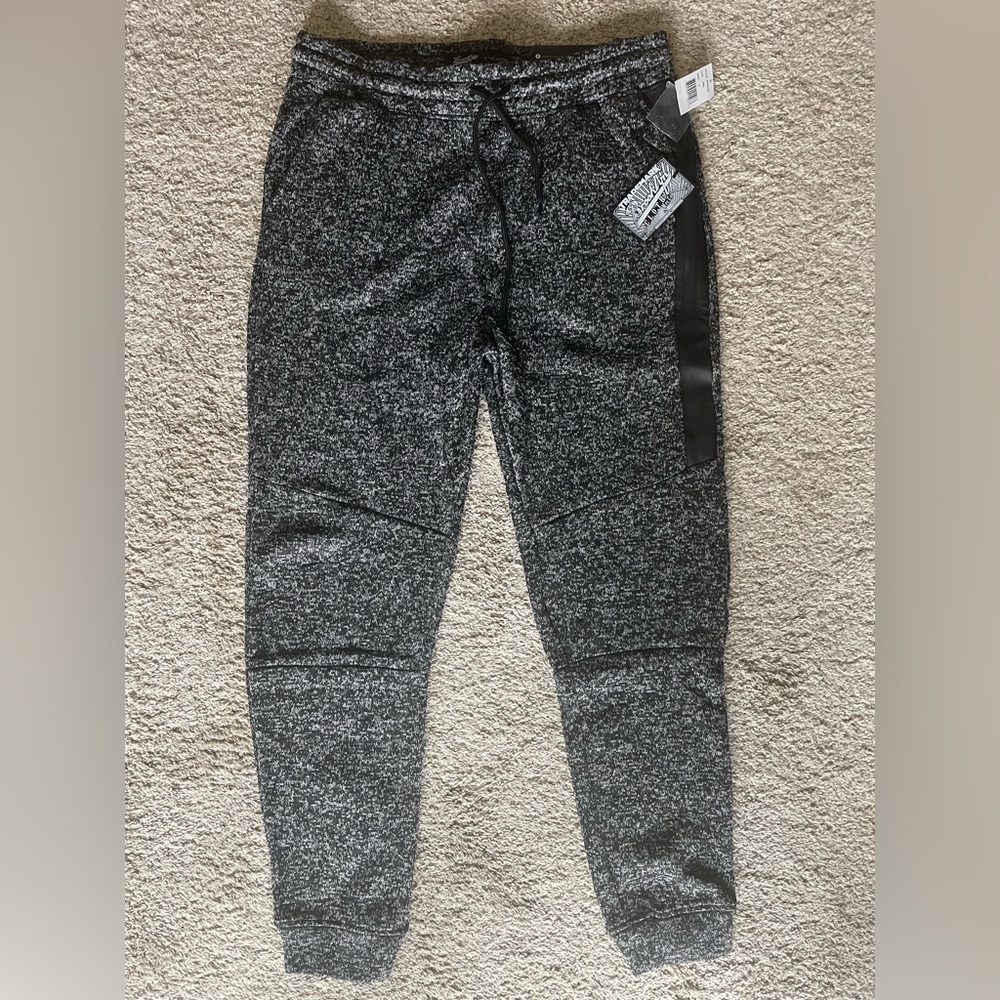 NWT Men’s Brooklyn Cloth brand Knit Joggers size Large